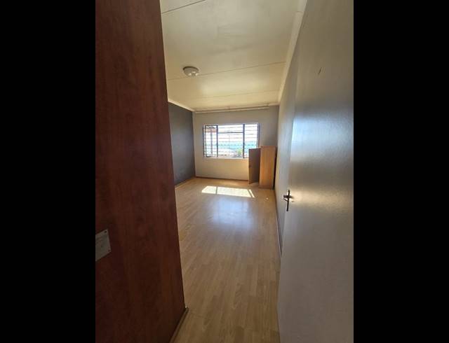 2 BEDROOM PROPERTY TO RENT IN CYRILDENE